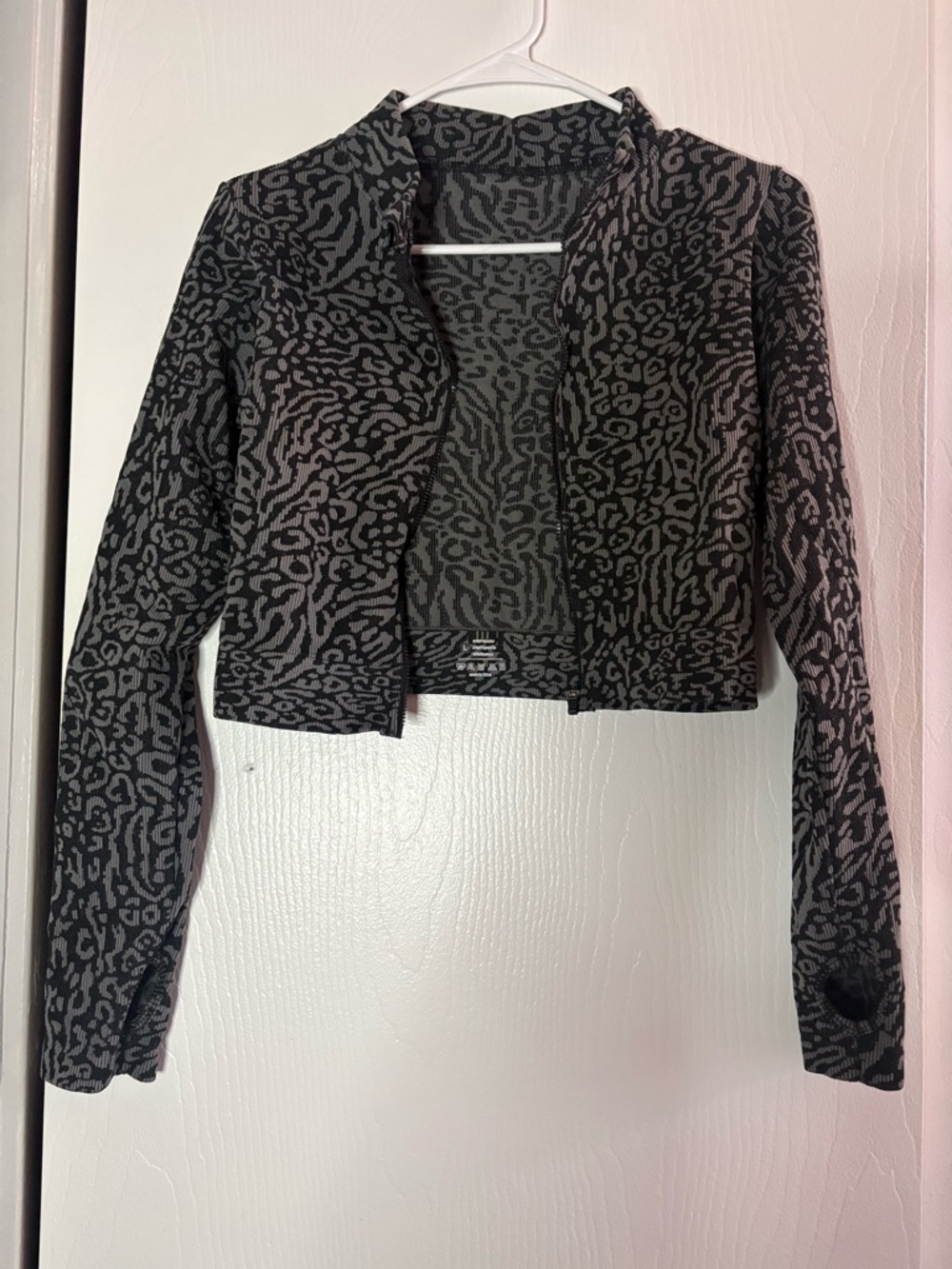 Women’s Animal Print Cropped Jacket and legging sets (2)